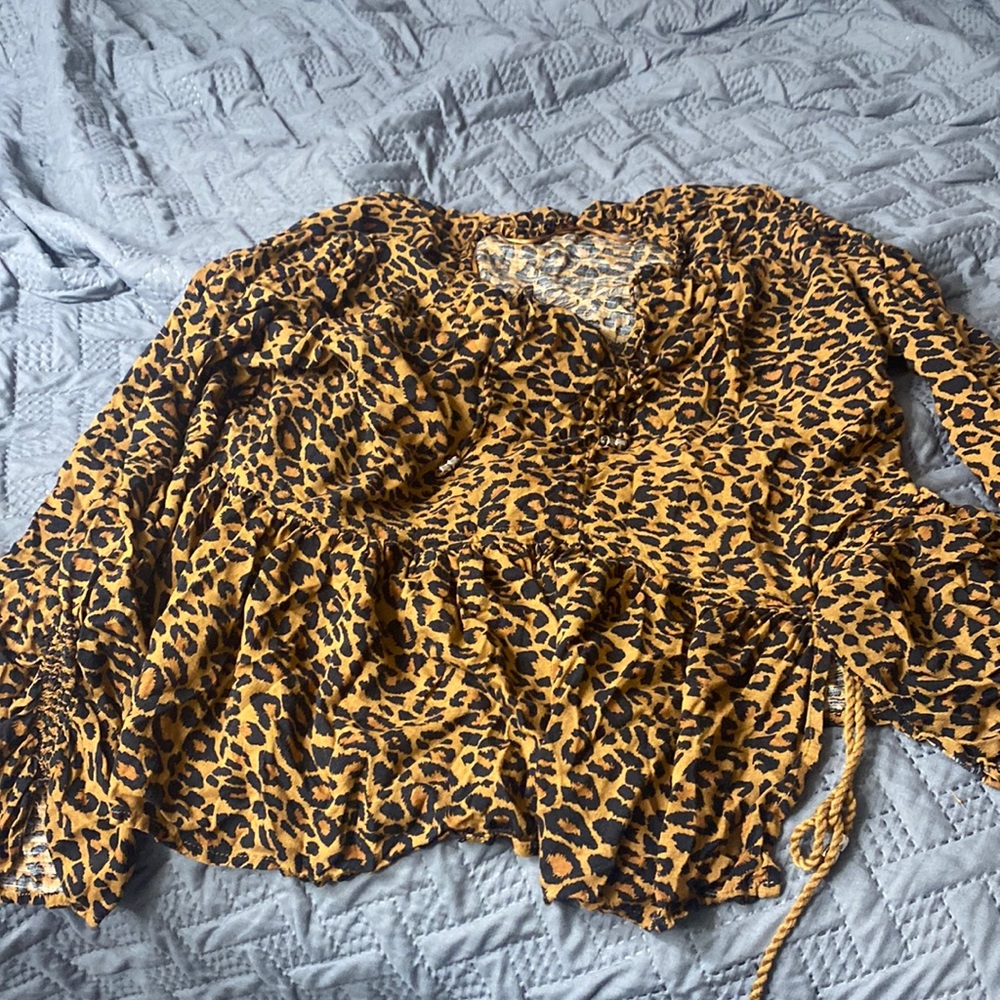 Cheetah print peplum top size XL